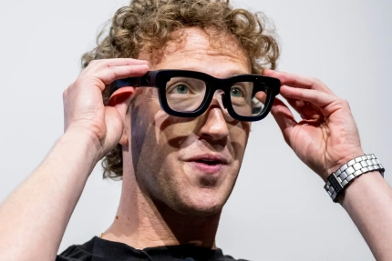 mark zuckeberg and your glasses