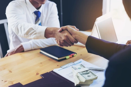 man handshake for an loan agreement